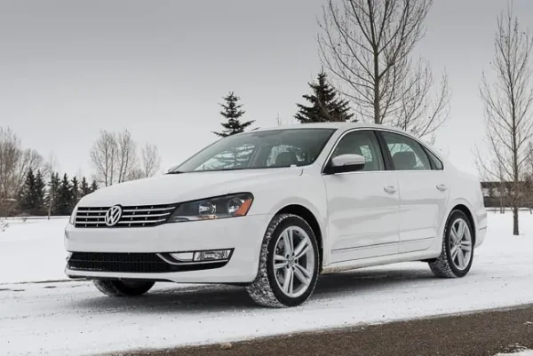 volkswagen Passat 2013 White