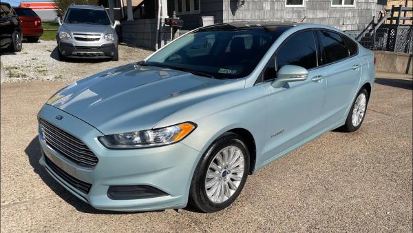 Ford Fusion 2012 light blue